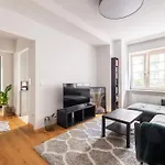 Apartment Near Metro & Netflix - Kingsize Bed