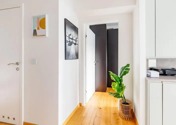 Apartment Near Metro & Netflix - Kingsize Bed
