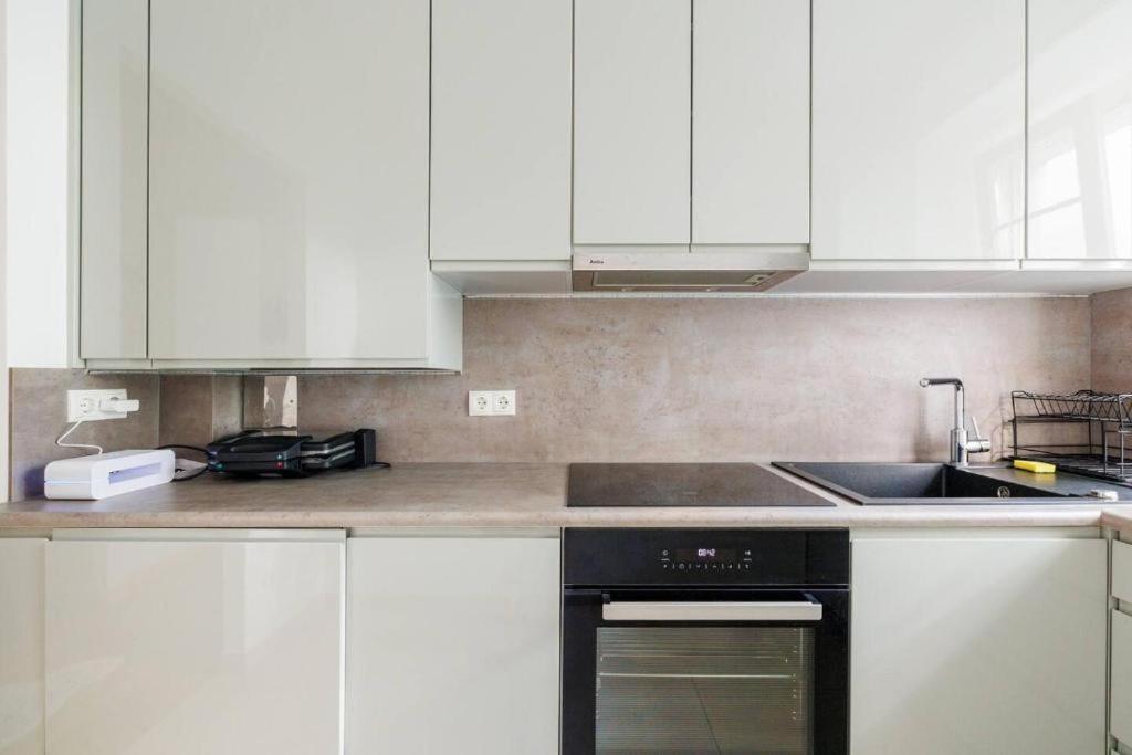 Apartment Near Metro & Netflix - Kingsize Bed